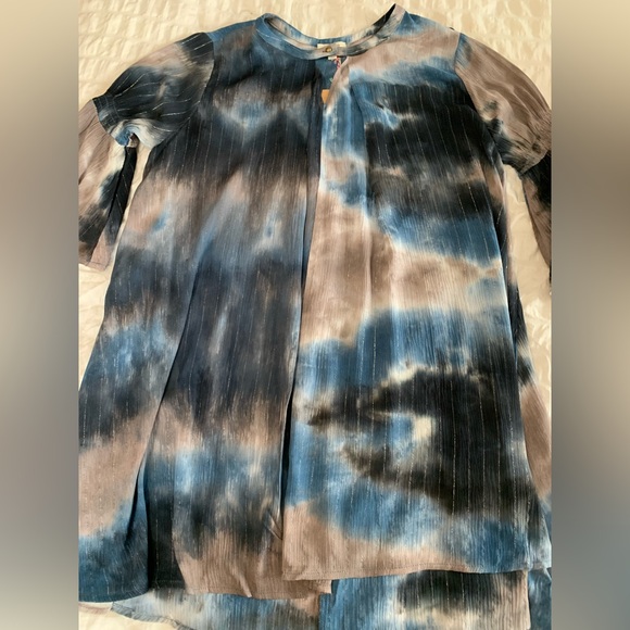 NWT Umgee Tie-Dye Keyhole Tunic Top in Blue, Black  and Taupe - Picture 6 of 16